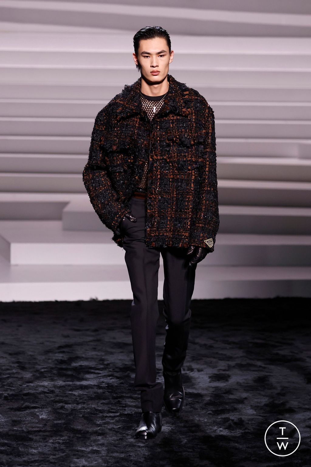 Fashion Week Milan Fall/Winter 2024 look 47 from the Versace collection 女装