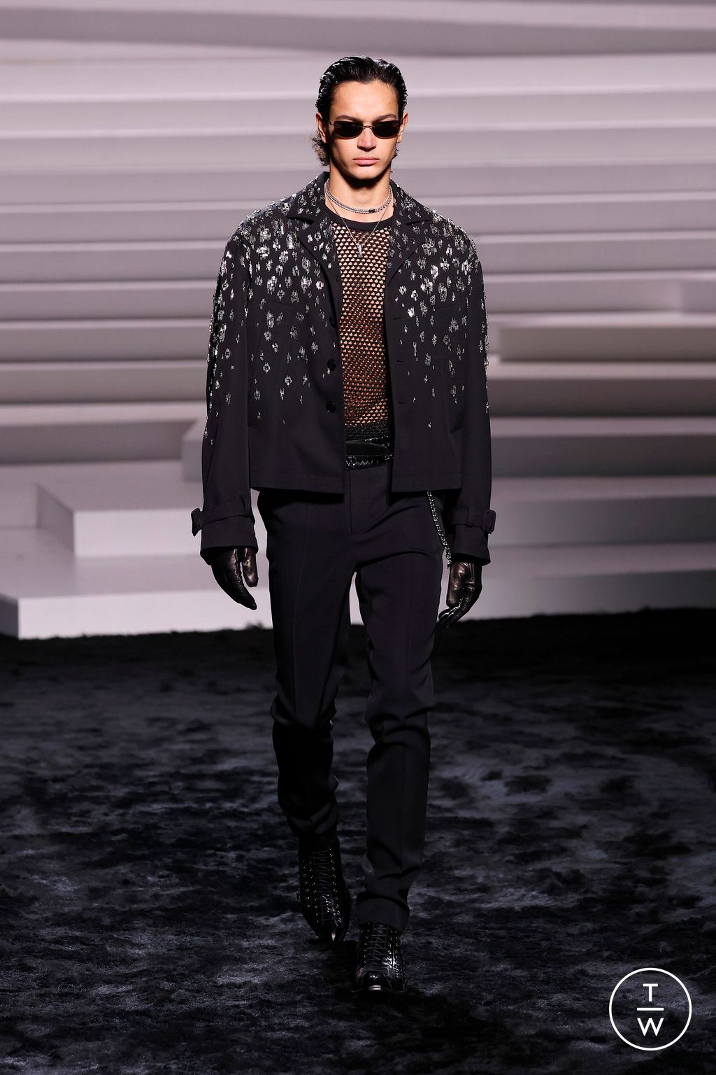Fashion Week Milan Fall/Winter 2024 look 74 from the Versace collection womenswear