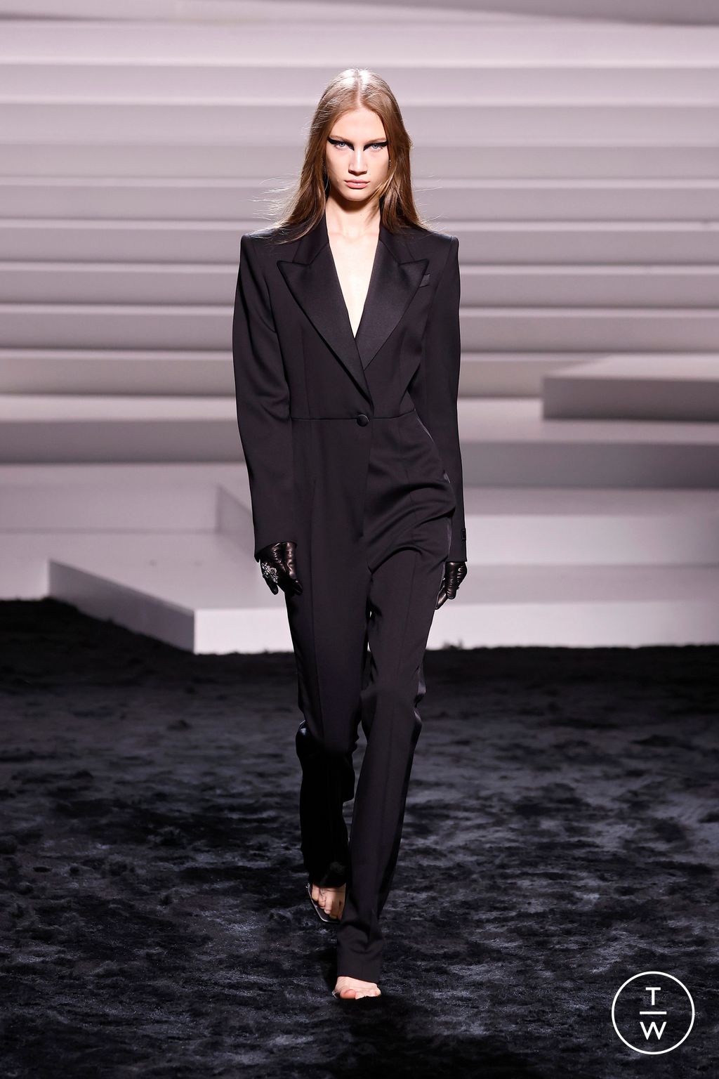 Fashion Week Milan Fall/Winter 2024 look 82 de la collection Versace womenswear