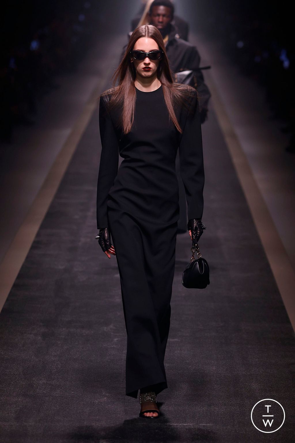 Fashion Week Milan Fall/Winter 2025 look 8 from the Versace collection womenswear