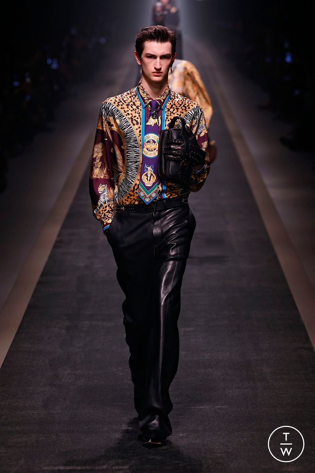 Fashion Week Milan Fall/Winter 2025 look 13 from the Versace collection womenswear