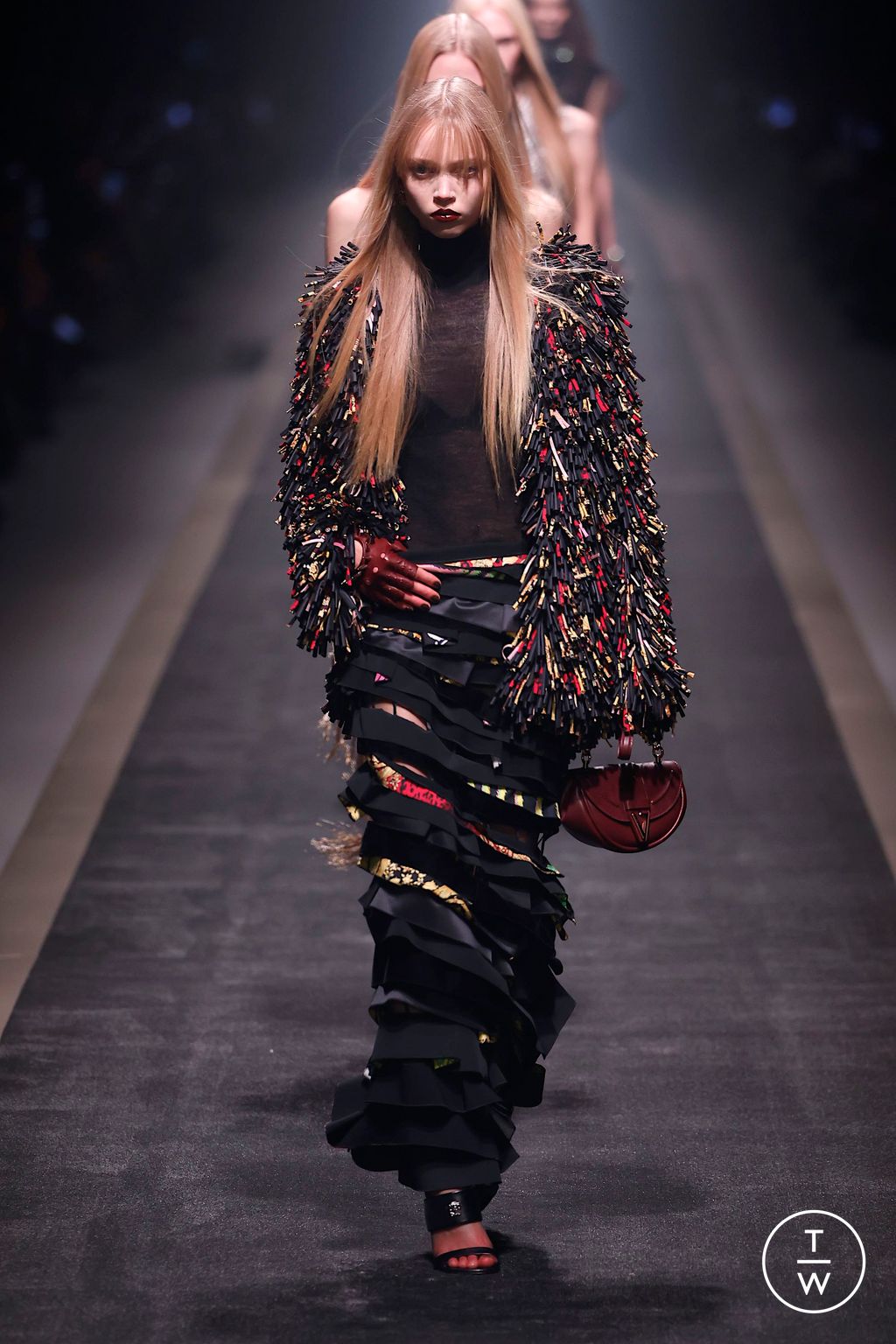 Fashion Week Milan Fall/Winter 2025 look 58 from the Versace collection womenswear