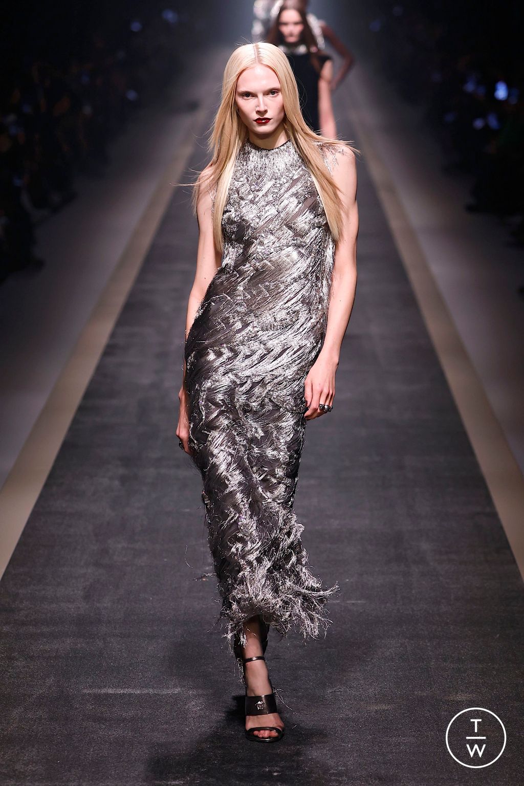 Fashion Week Milan Fall/Winter 2025 look 60 from the Versace collection womenswear