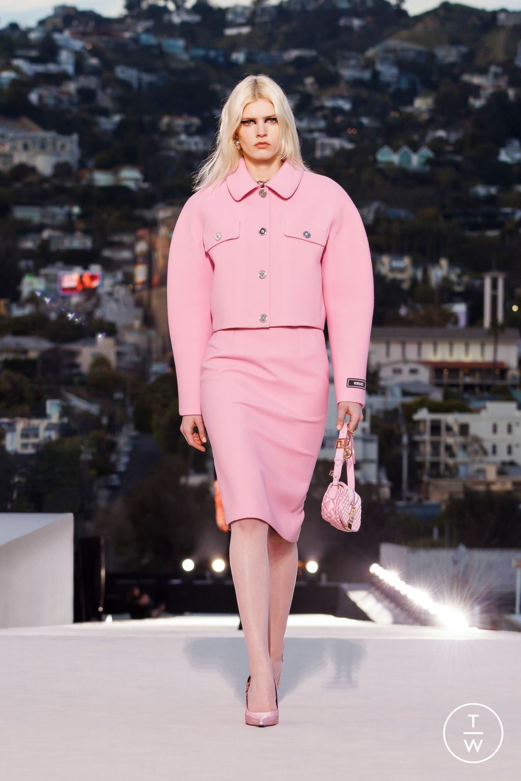 Fashion Week Milan Fall/Winter 2023 look 13 from the Versace collection womenswear