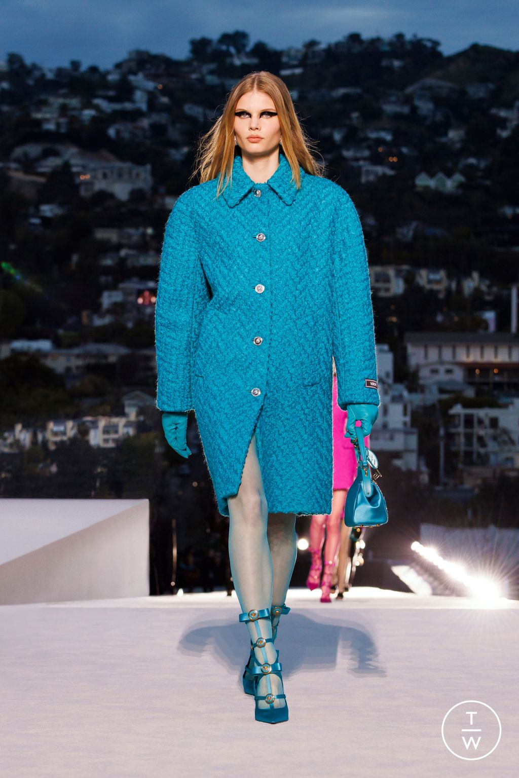 Fashion Week Milan Fall/Winter 2023 look 54 from the Versace collection womenswear