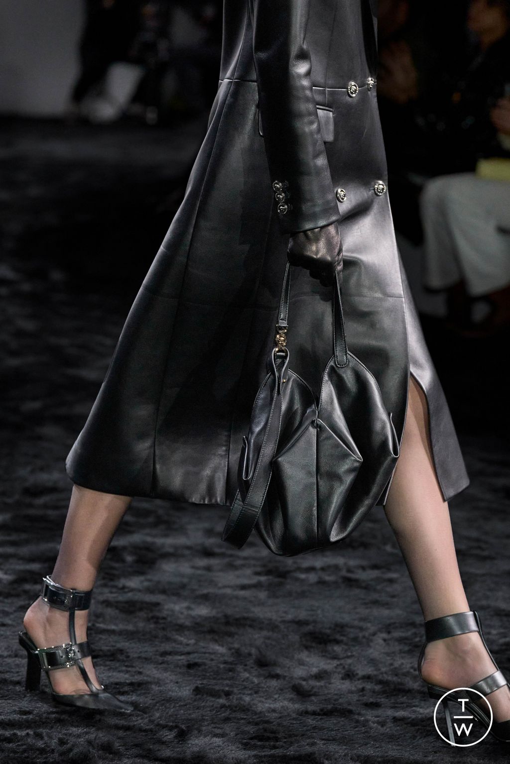 Fashion Week Milan Fall/Winter 2024 look 15 from the Versace collection womenswear accessories