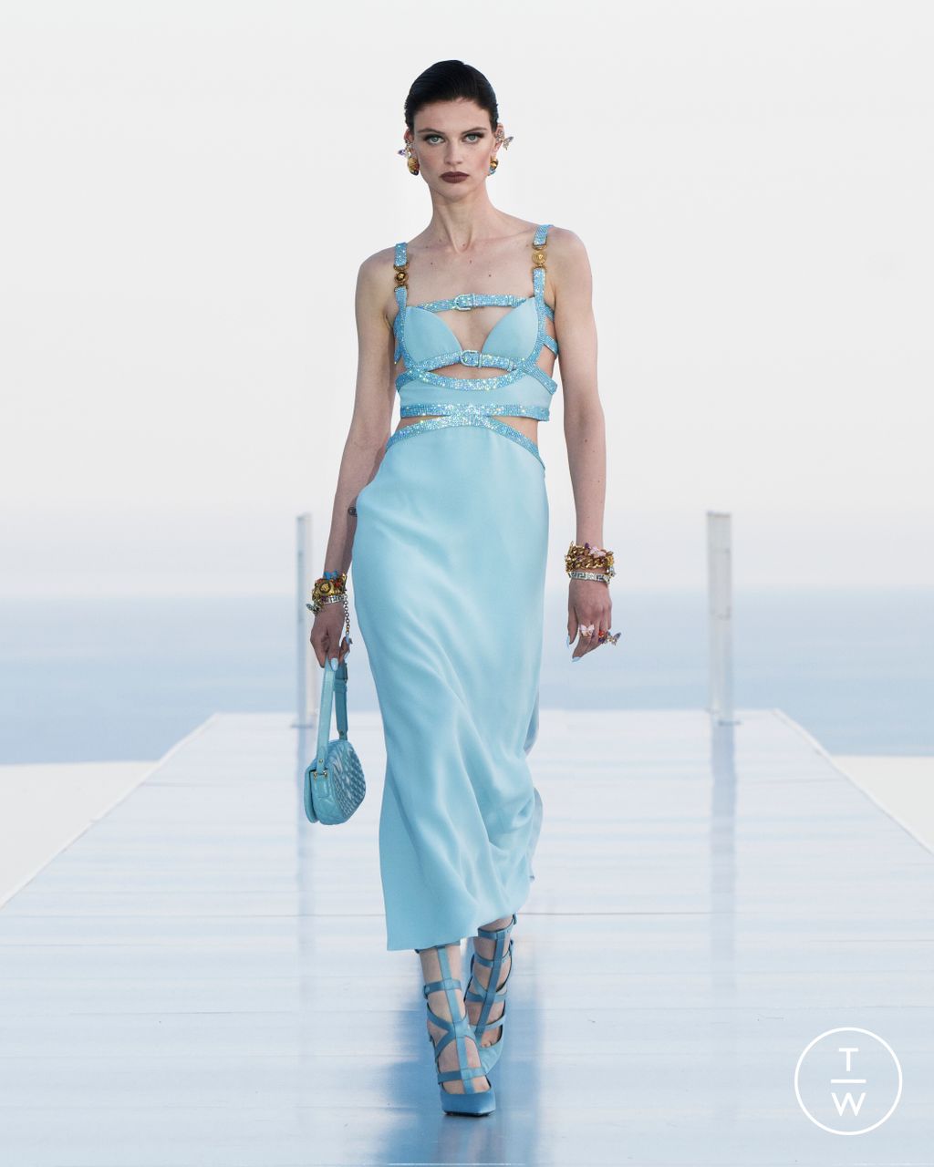 Fashion Week Milan Pre-Fall 2023 look 13 from the Versace collection womenswear