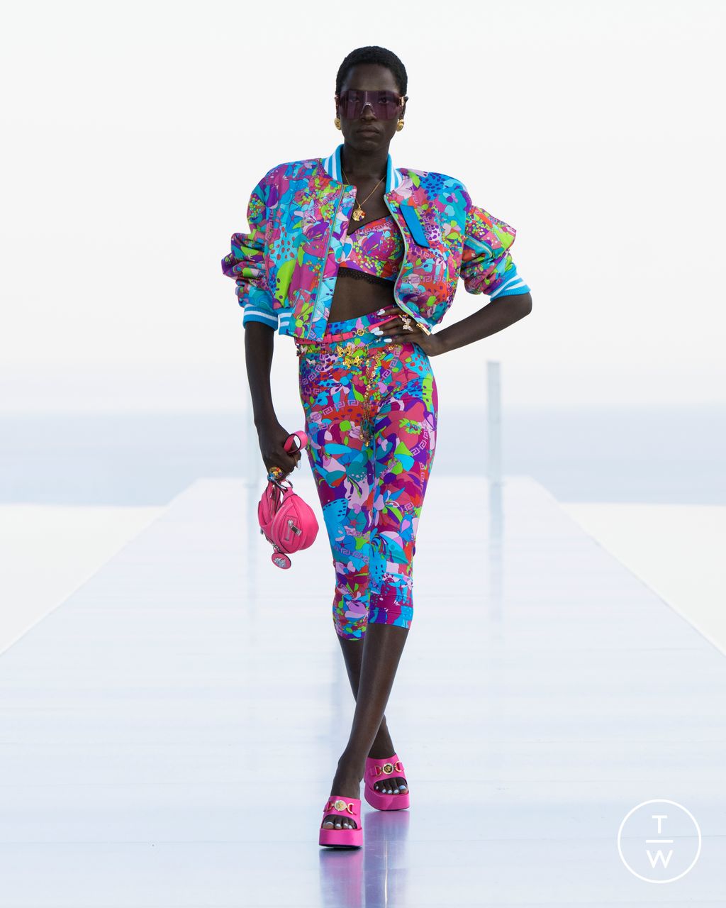 Fashion Week Milan Pre-Fall 2023 look 19 from the Versace collection womenswear
