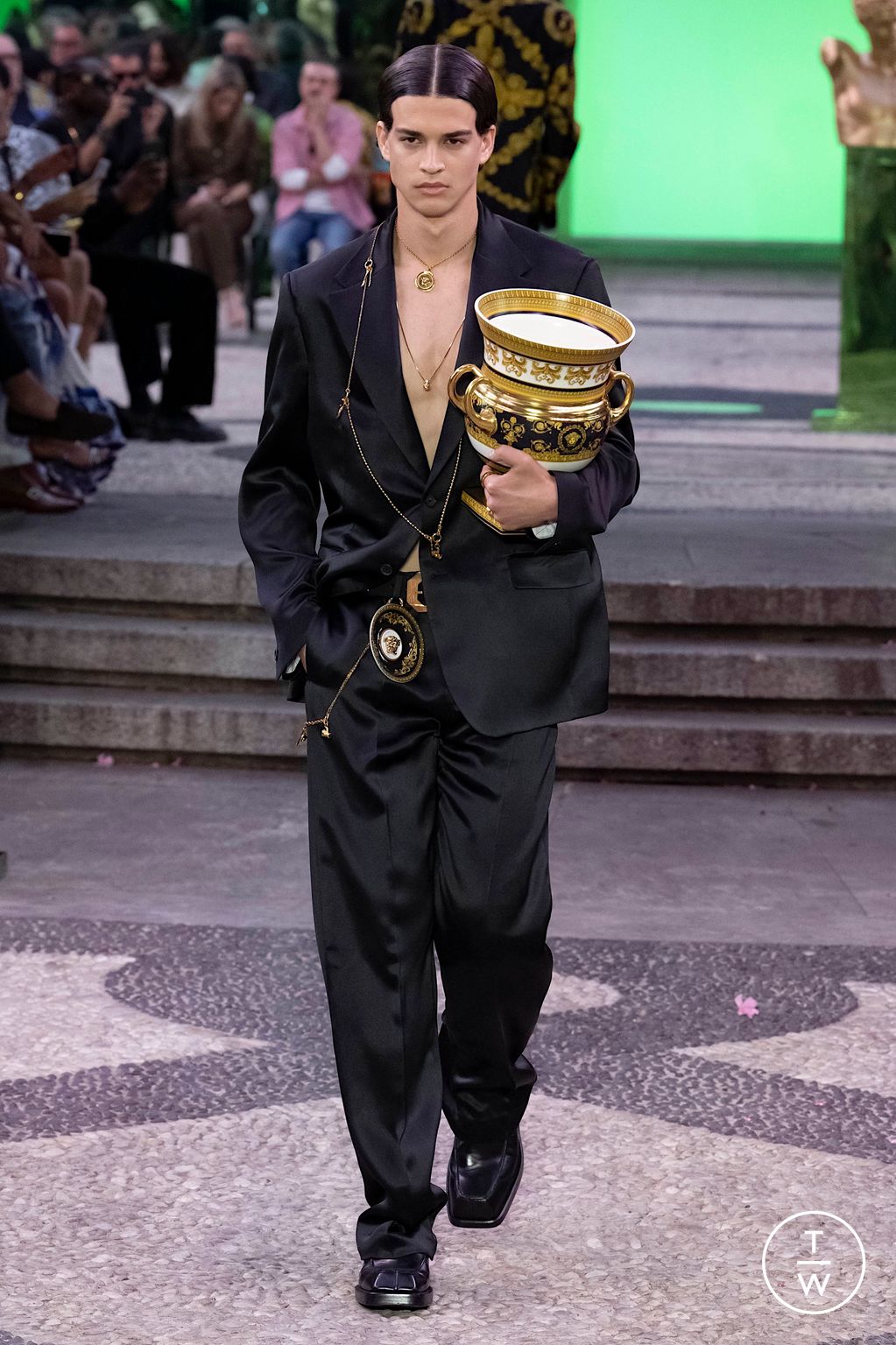 Fashion Week Milan Spring/Summer 2023 look 42 from the Versace collection menswear