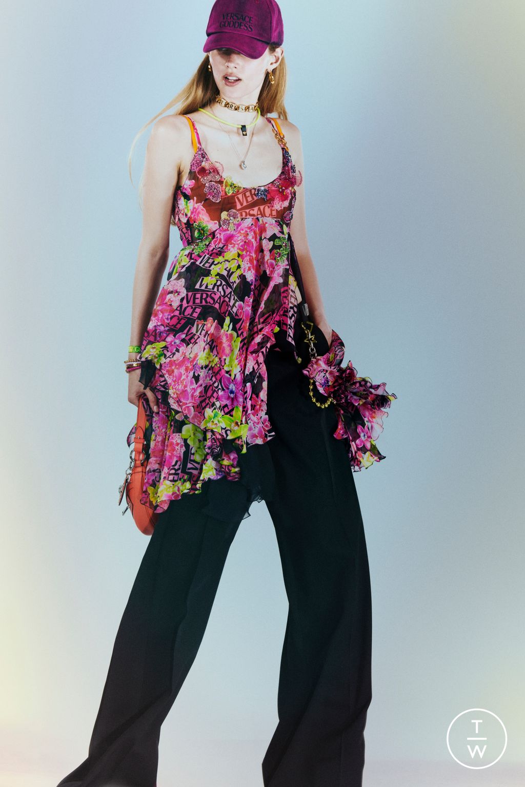 Fashion Week Milan Resort 2023 look 15 from the Versace collection 女装