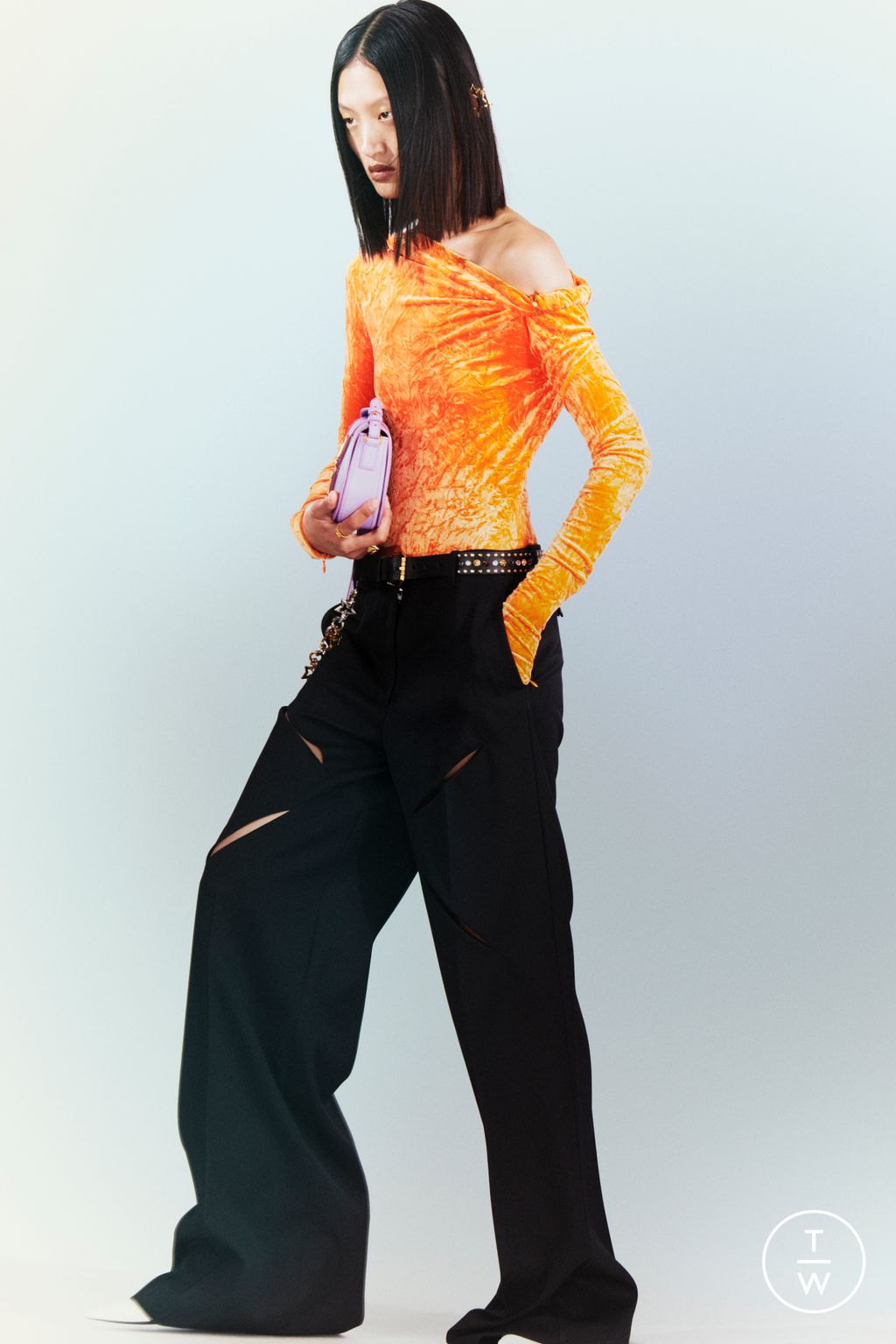 Fashion Week Milan Resort 2023 look 36 from the Versace collection womenswear