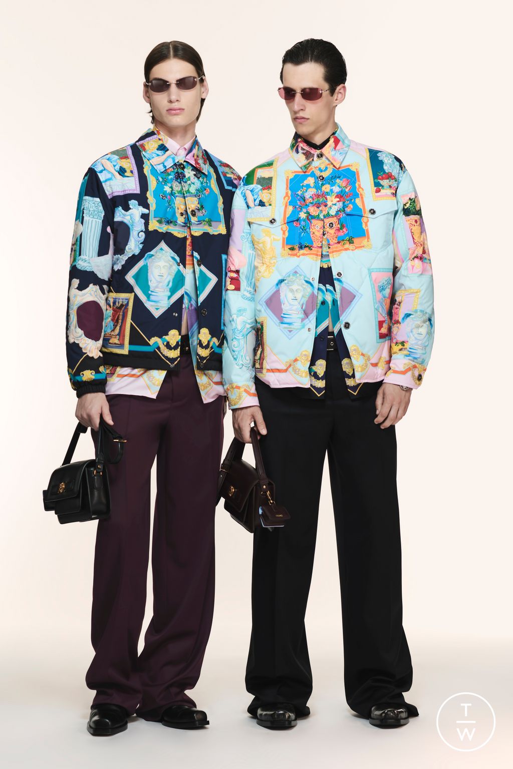 Fashion Week Milan Resort 2025 look 2 from the Versace collection 男装