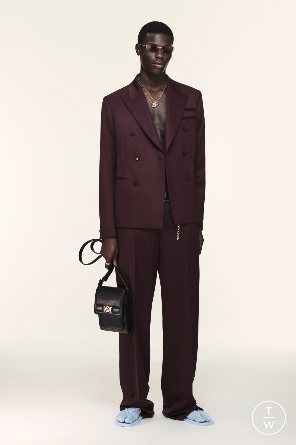 Fashion Week Milan Resort 2025 look 3 from the Versace collection menswear