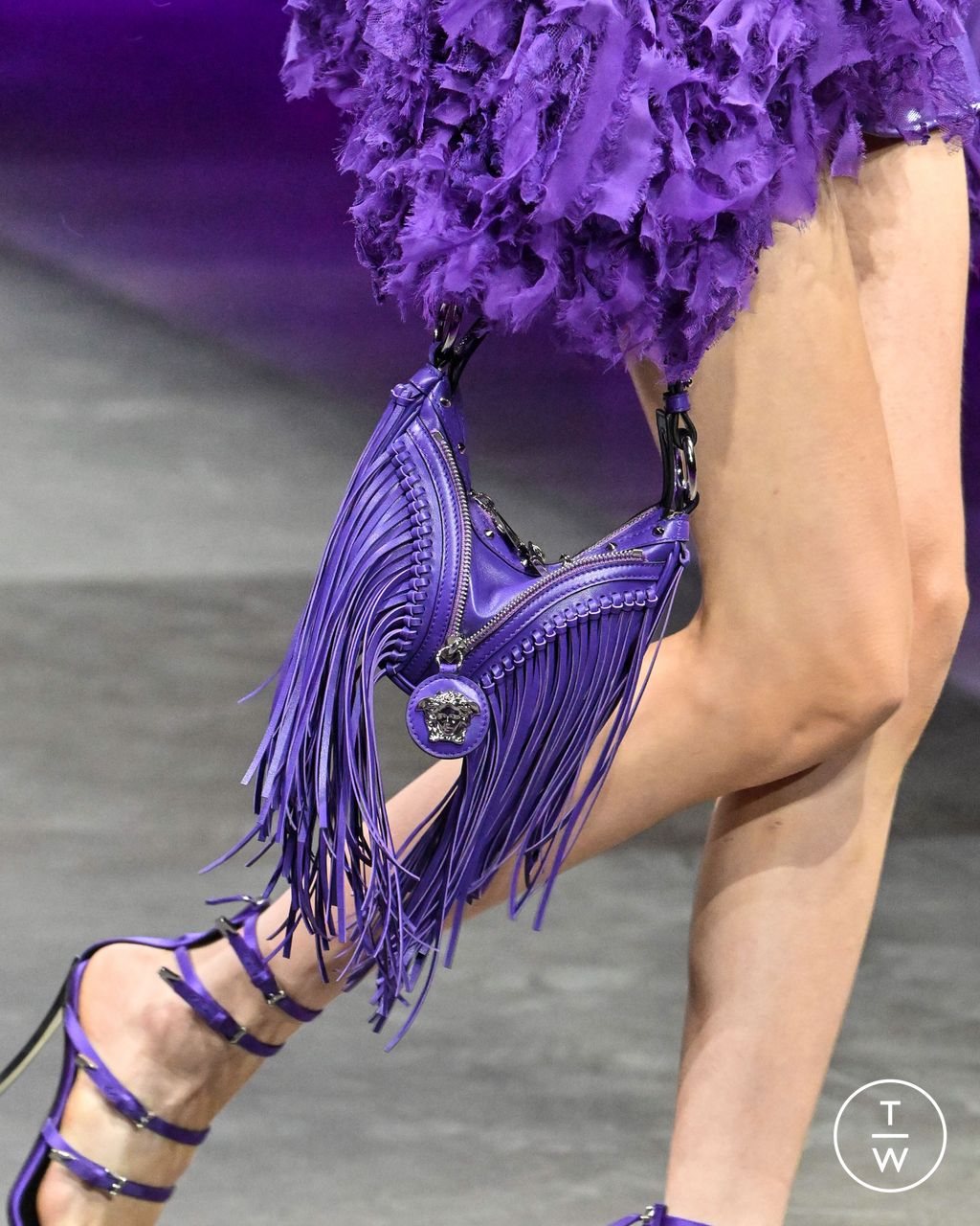 Fashion Week Milan Spring/Summer 2023 look 24 from the Versace collection womenswear accessories