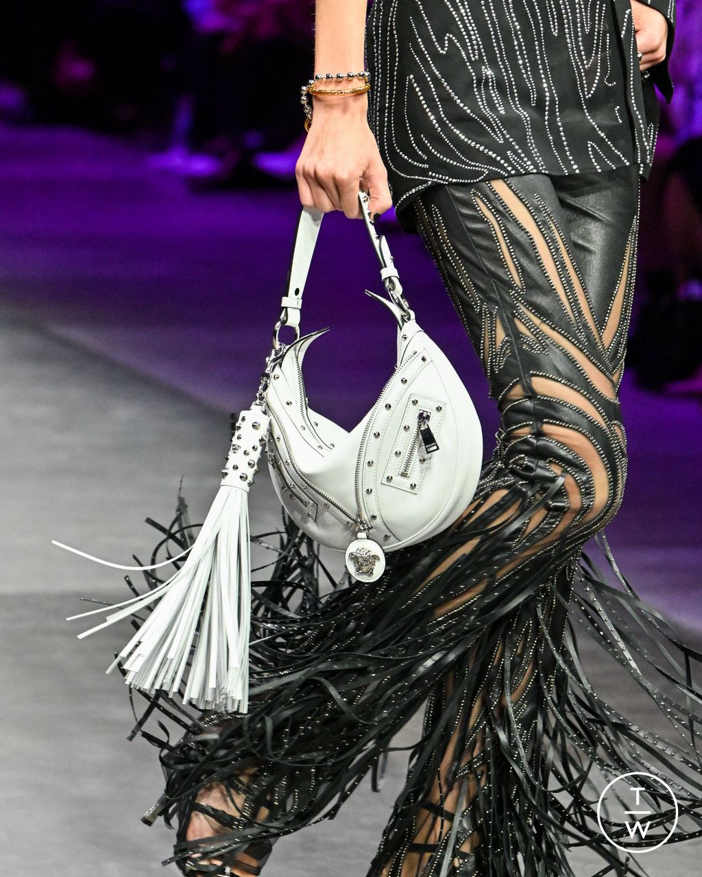 Fashion Week Milan Spring/Summer 2023 look 29 from the Versace collection womenswear accessories
