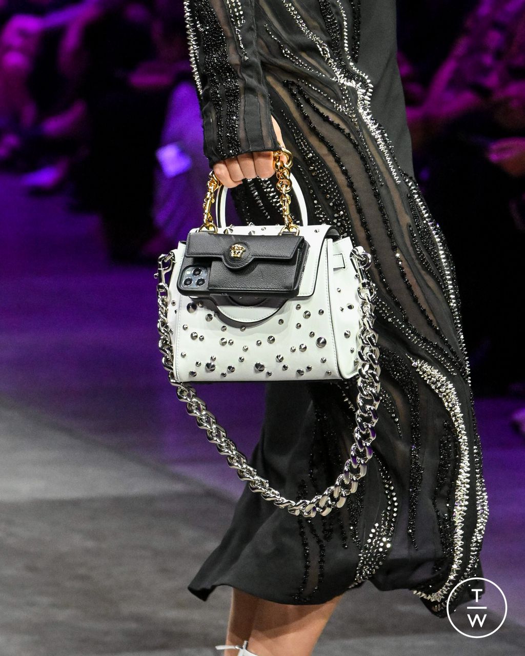 Fashion Week Milan Spring/Summer 2023 look 31 from the Versace collection womenswear accessories