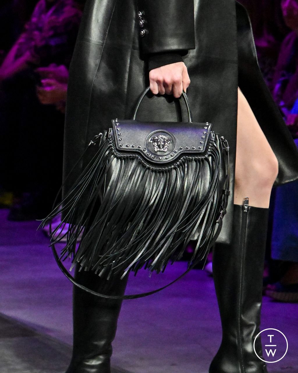 Fashion Week Milan Spring/Summer 2023 look 4 from the Versace collection womenswear accessories