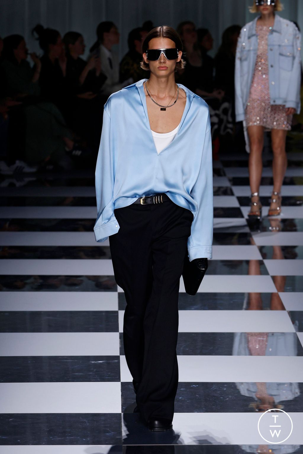 Fashion Week Milan Spring/Summer 2024 look 35 de la collection Versace womenswear