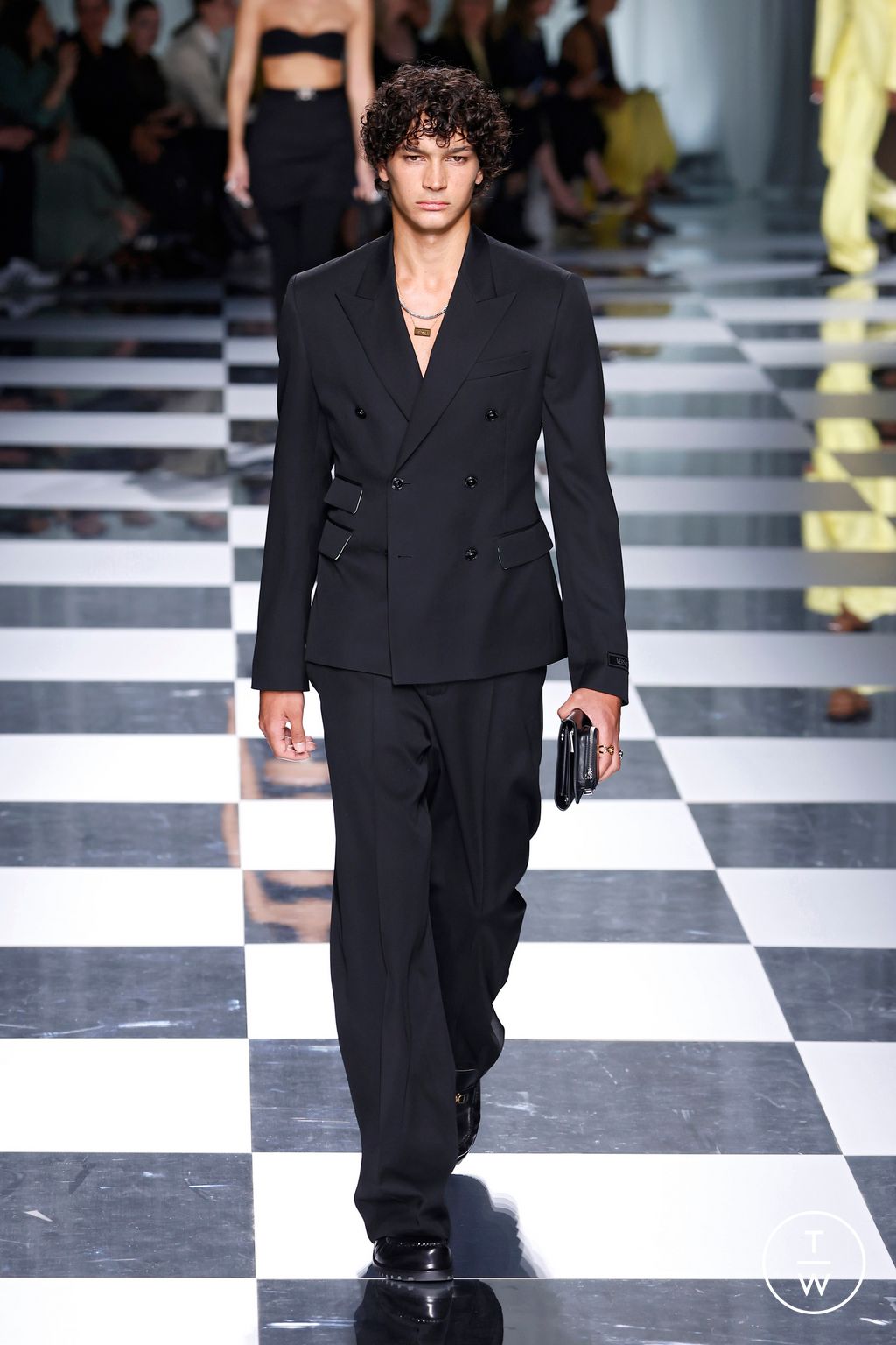 Fashion Week Milan Spring/Summer 2024 look 68 from the Versace collection womenswear