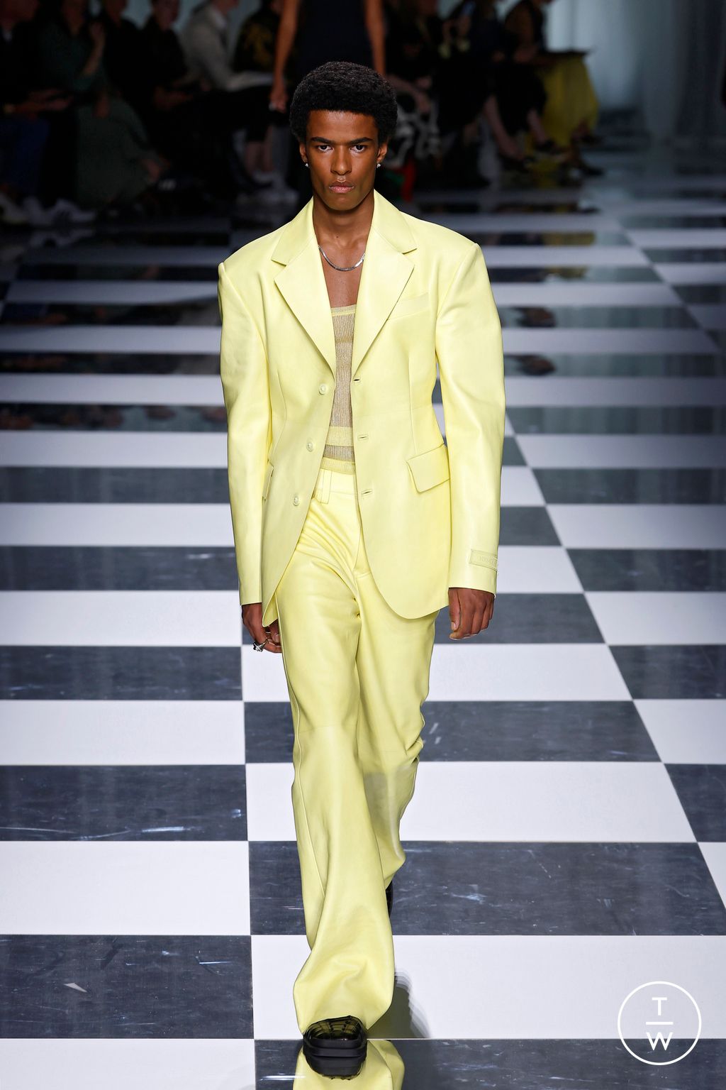 Fashion Week Milan Spring/Summer 2024 look 70 de la collection Versace womenswear