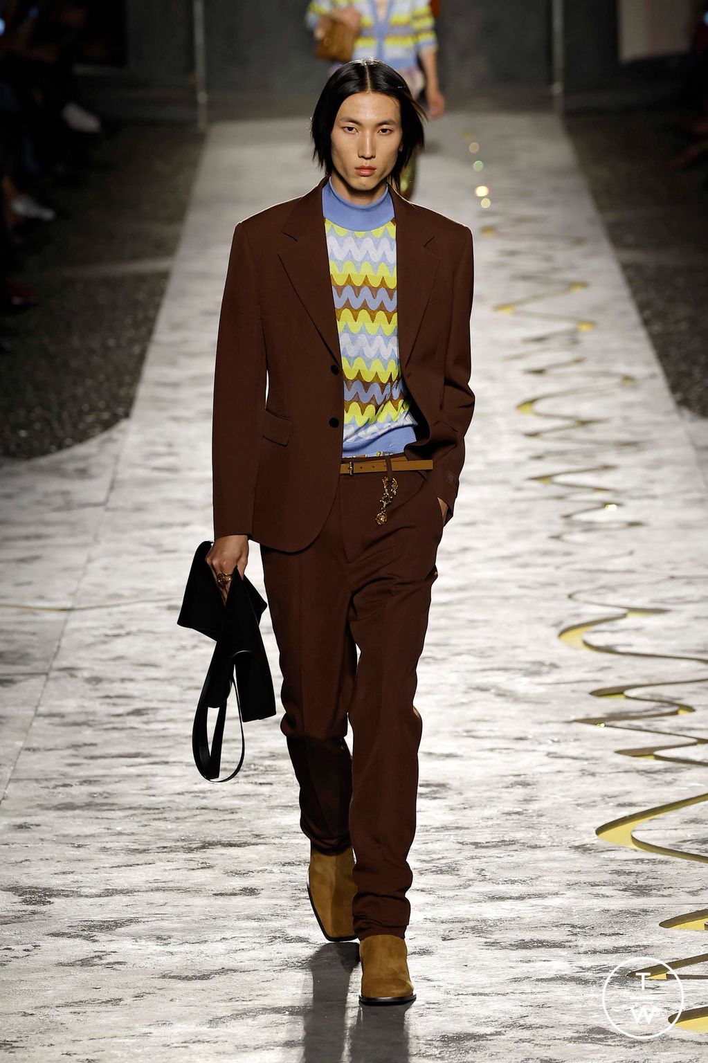 Fashion Week Milan Spring/Summer 2025 look 13 from the Versace collection womenswear