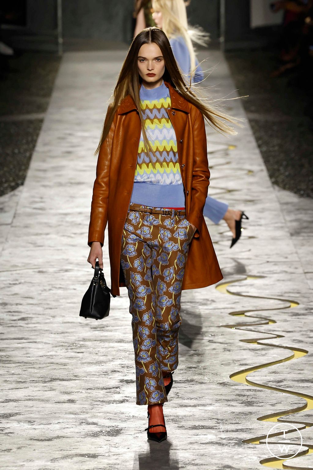 Fashion Week Milan Spring/Summer 2025 look 15 from the Versace collection womenswear