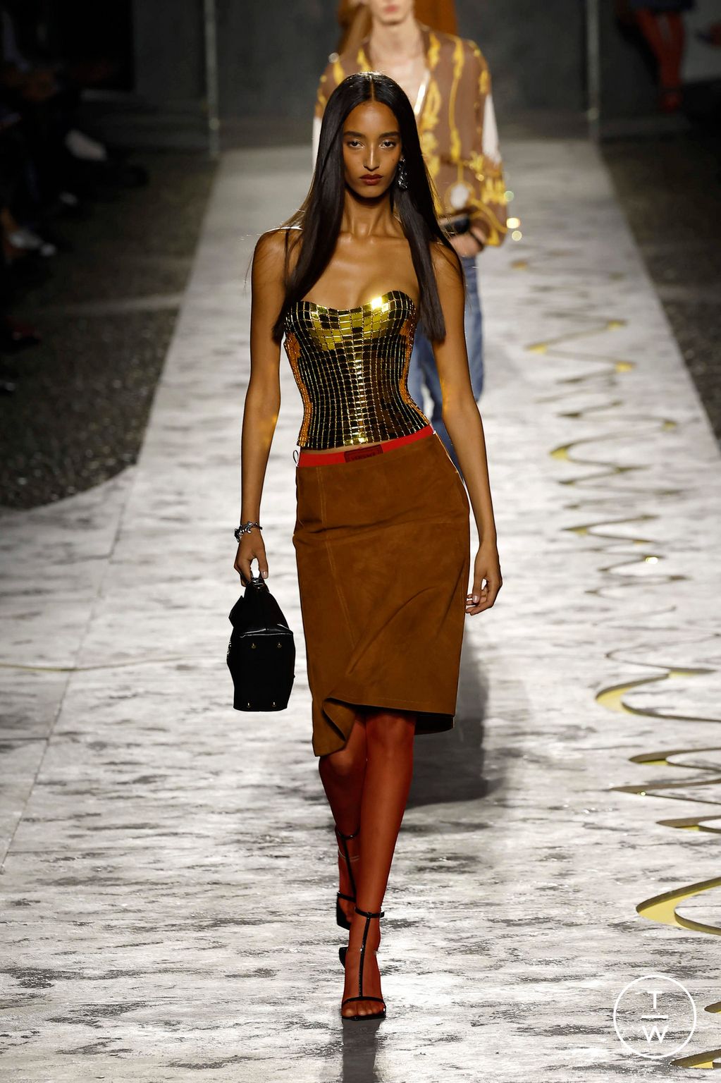 Fashion Week Milan Spring/Summer 2025 look 30 from the Versace collection womenswear