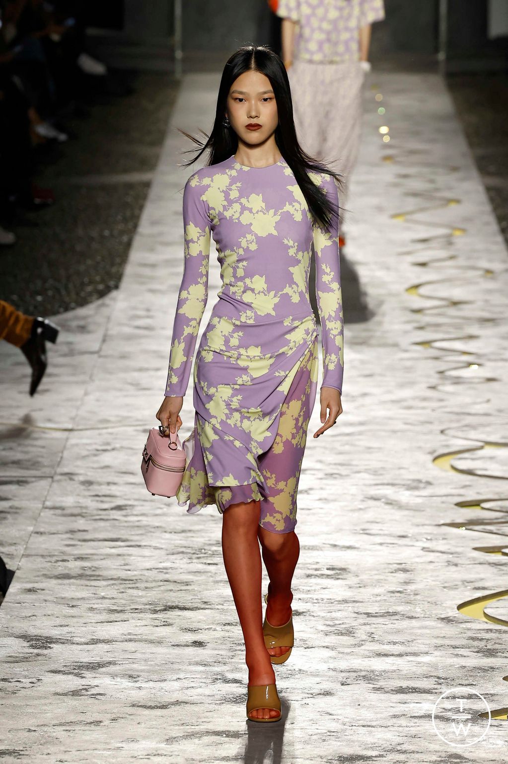 Fashion Week Milan Spring/Summer 2025 look 44 from the Versace collection womenswear