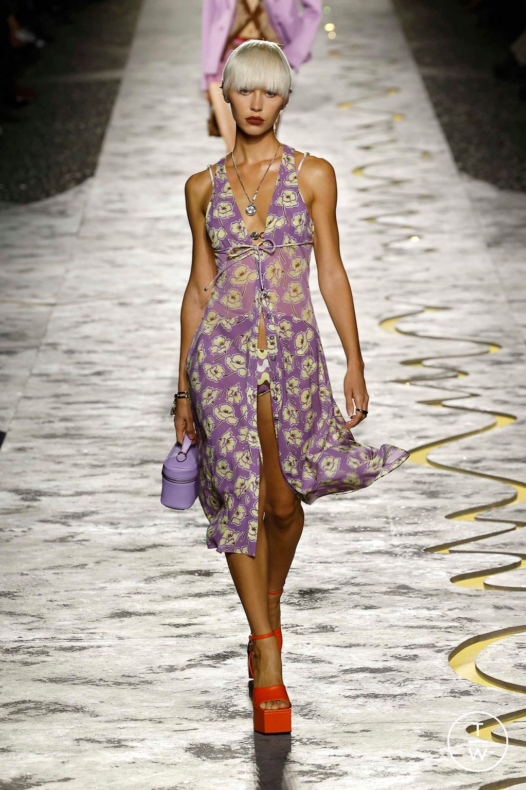 Fashion Week Milan Spring/Summer 2025 look 49 from the Versace collection womenswear