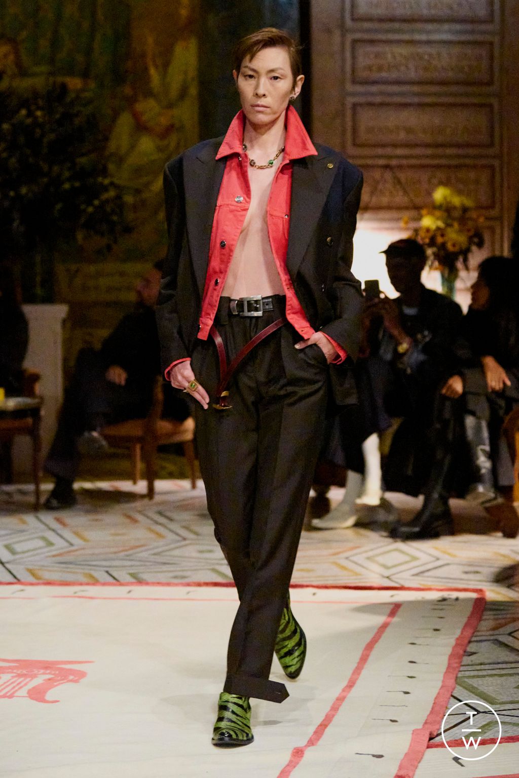 Fashion Week Milan Spring/Summer 2026 look 19 from the Versace collection womenswear