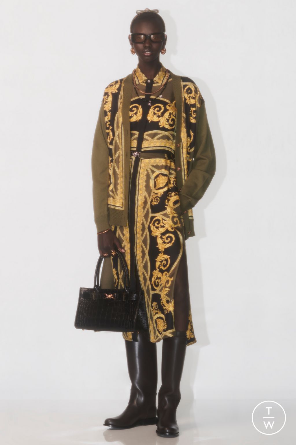 Fashion Week Milan Pre-Fall 2024 look 23 from the Versace collection womenswear