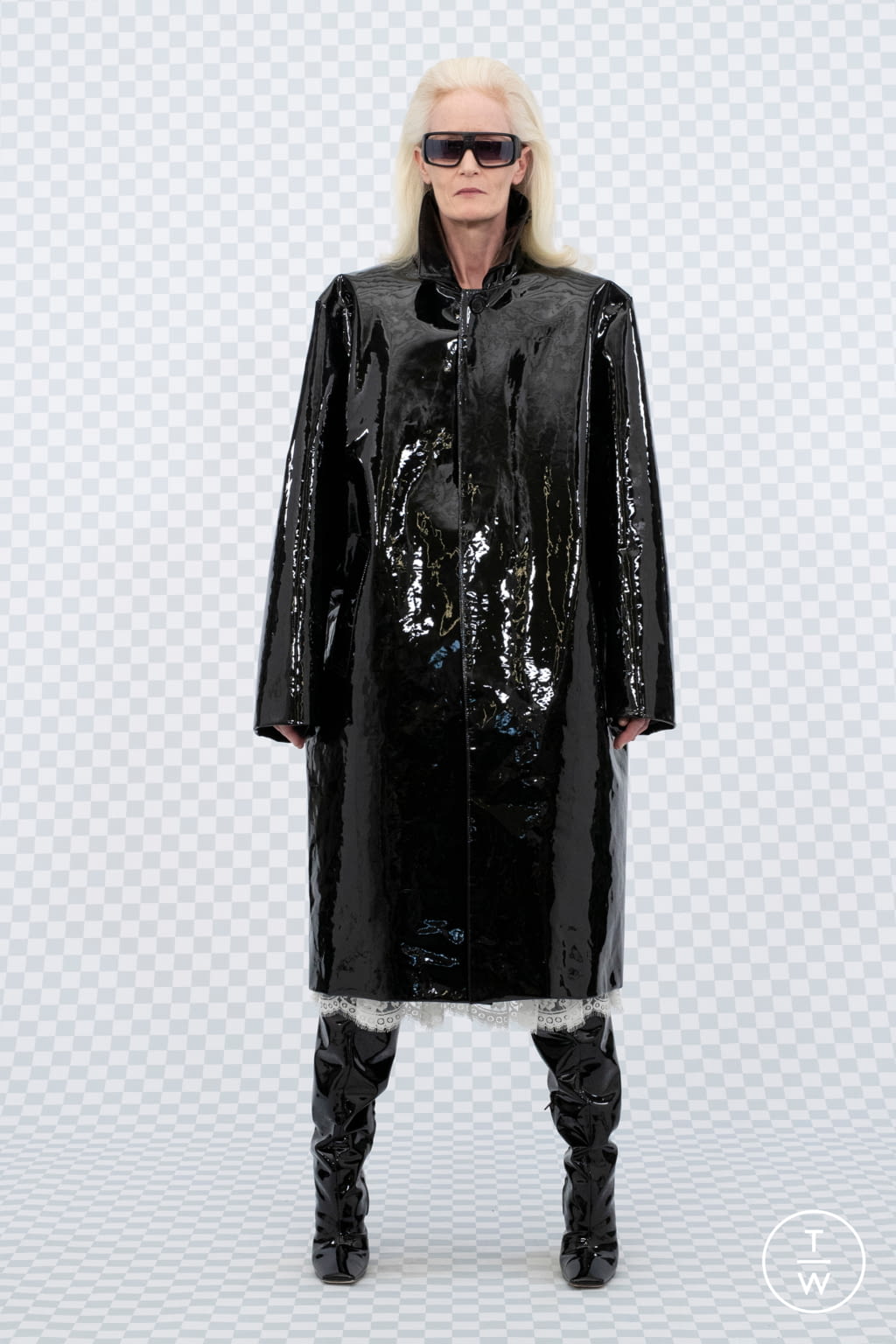 Fashion Week Paris Spring/Summer 2022 look 18 from the VETEMENTS collection womenswear