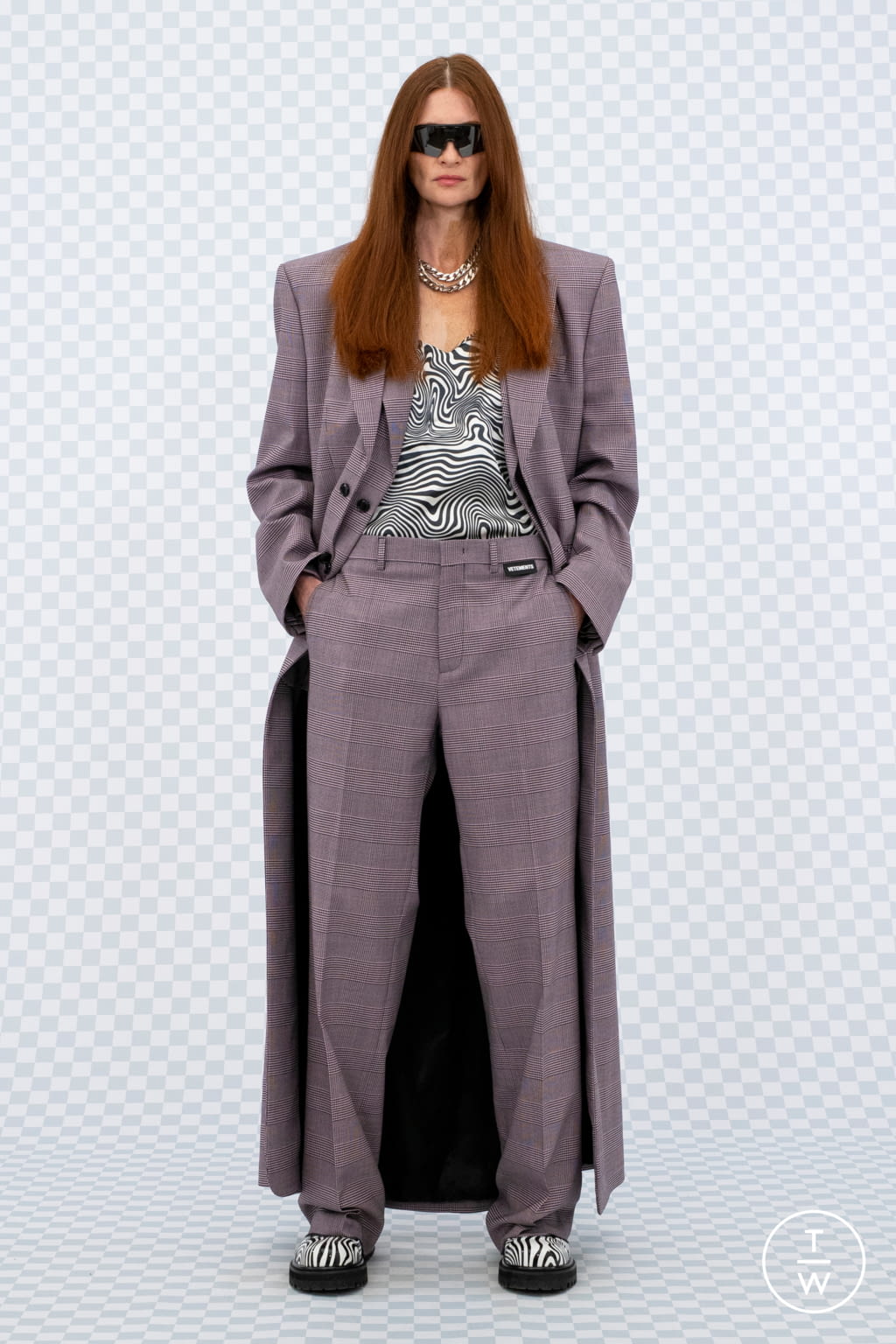 Fashion Week Paris Spring/Summer 2022 look 85 from the VETEMENTS collection 女装