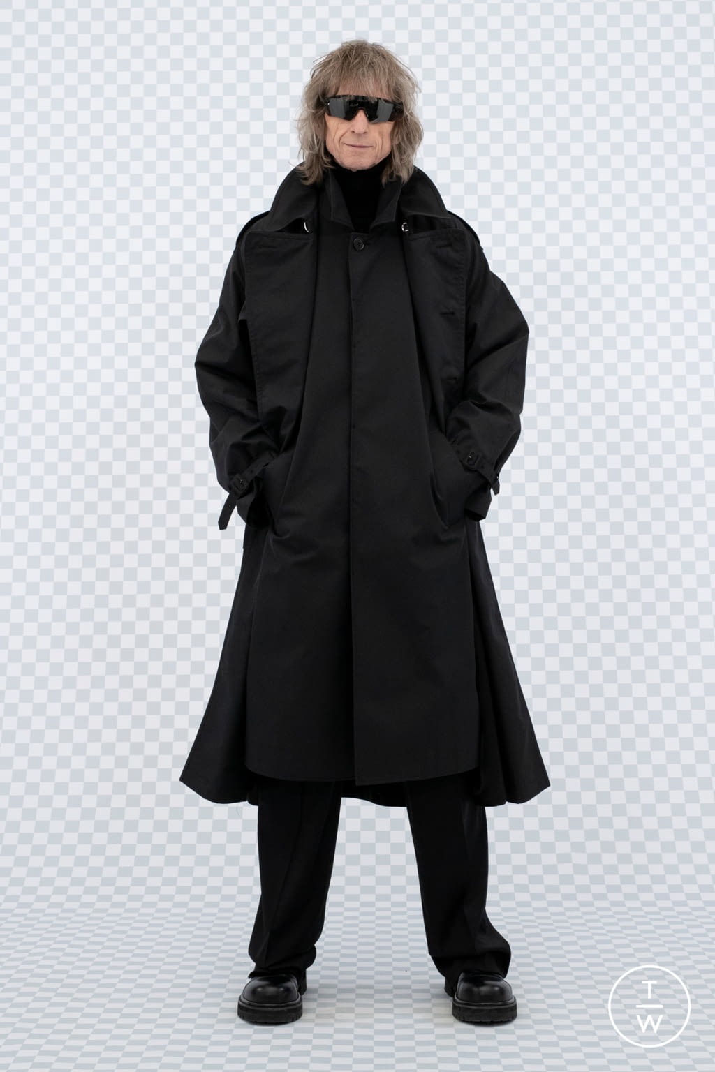 Fashion Week Paris Spring/Summer 2022 look 120 from the VETEMENTS collection womenswear