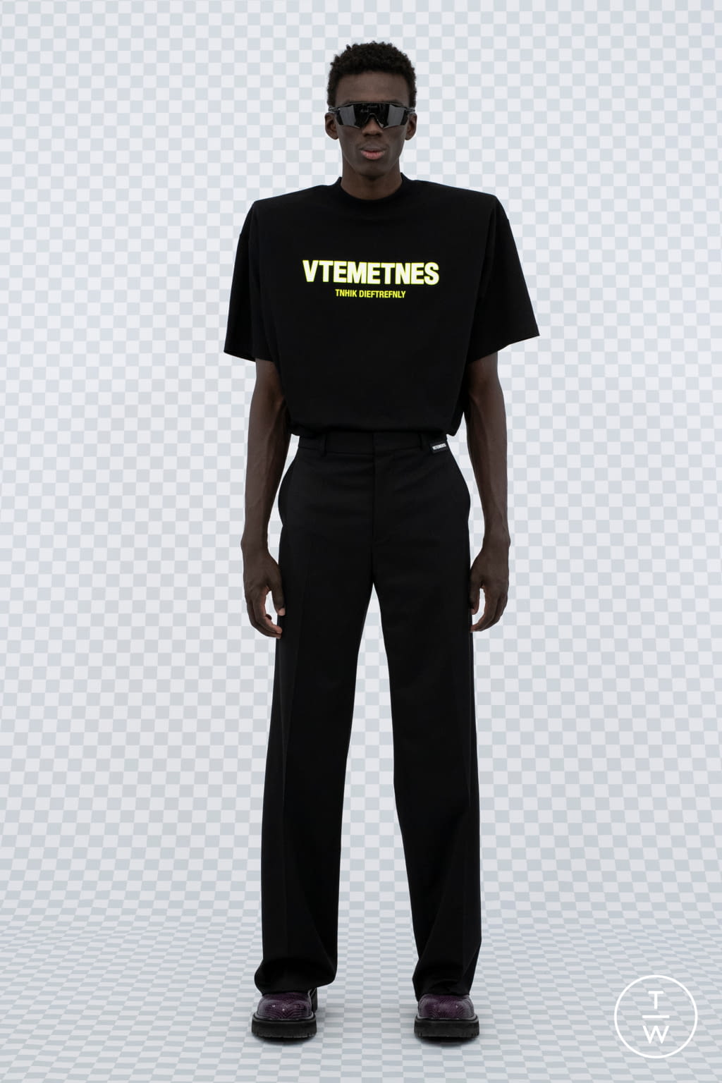 Fashion Week Paris Spring/Summer 2022 look 125 from the VETEMENTS collection womenswear