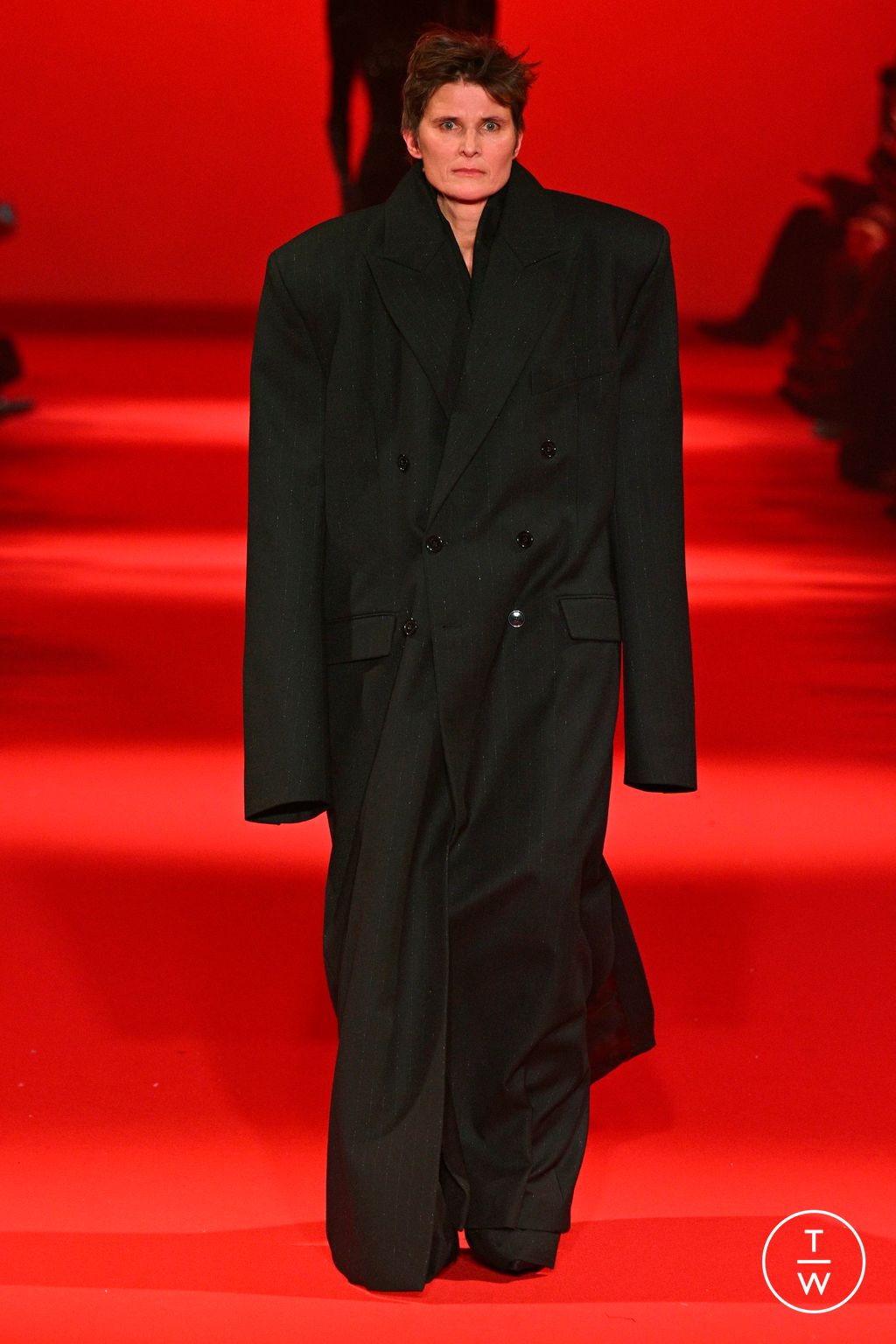 Fashion Week Paris Fall/Winter 2024 look 70 from the VETEMENTS collection 女装