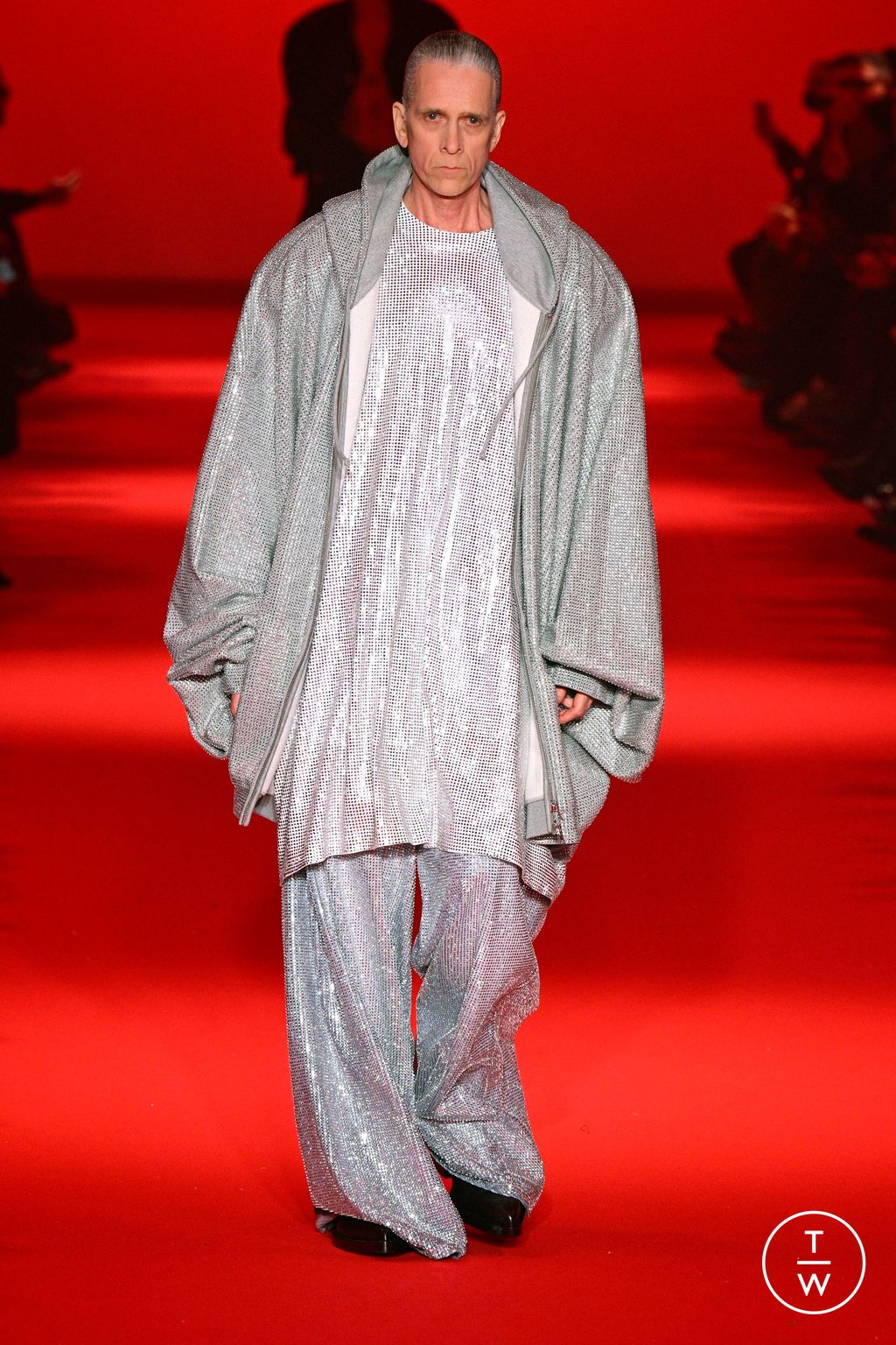 Fashion Week Paris Fall/Winter 2024 look 83 from the VETEMENTS collection 女装