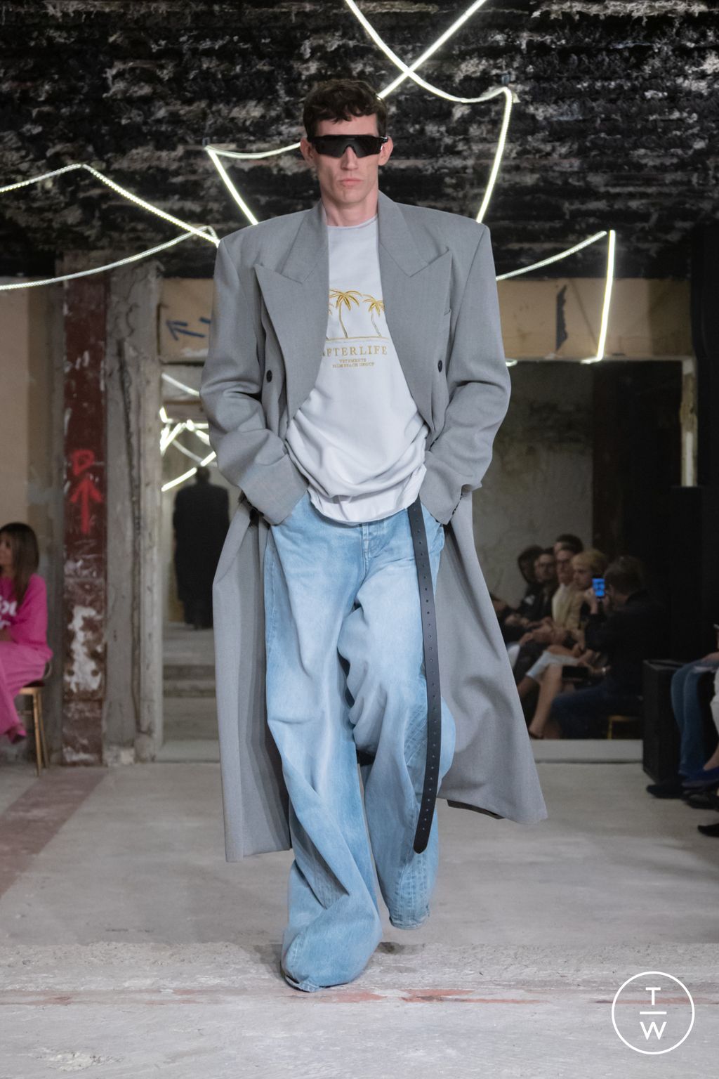Fashion Week Paris Spring/Summer 2023 look 14 from the VETEMENTS collection womenswear