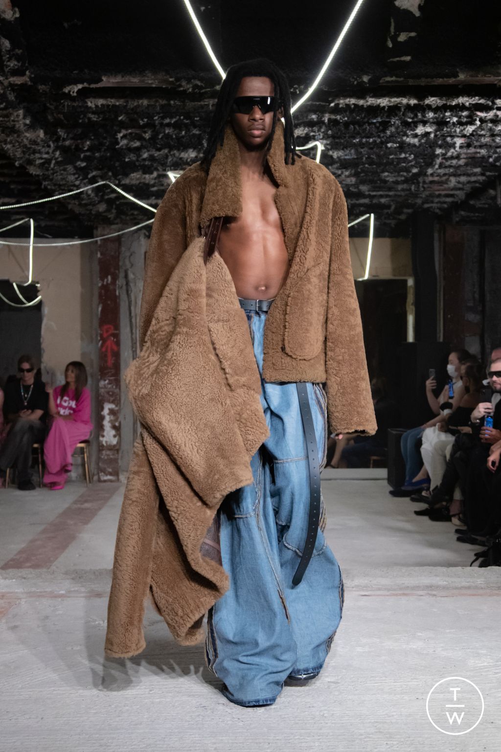 Fashion Week Paris Spring/Summer 2023 look 22 from the VETEMENTS collection womenswear