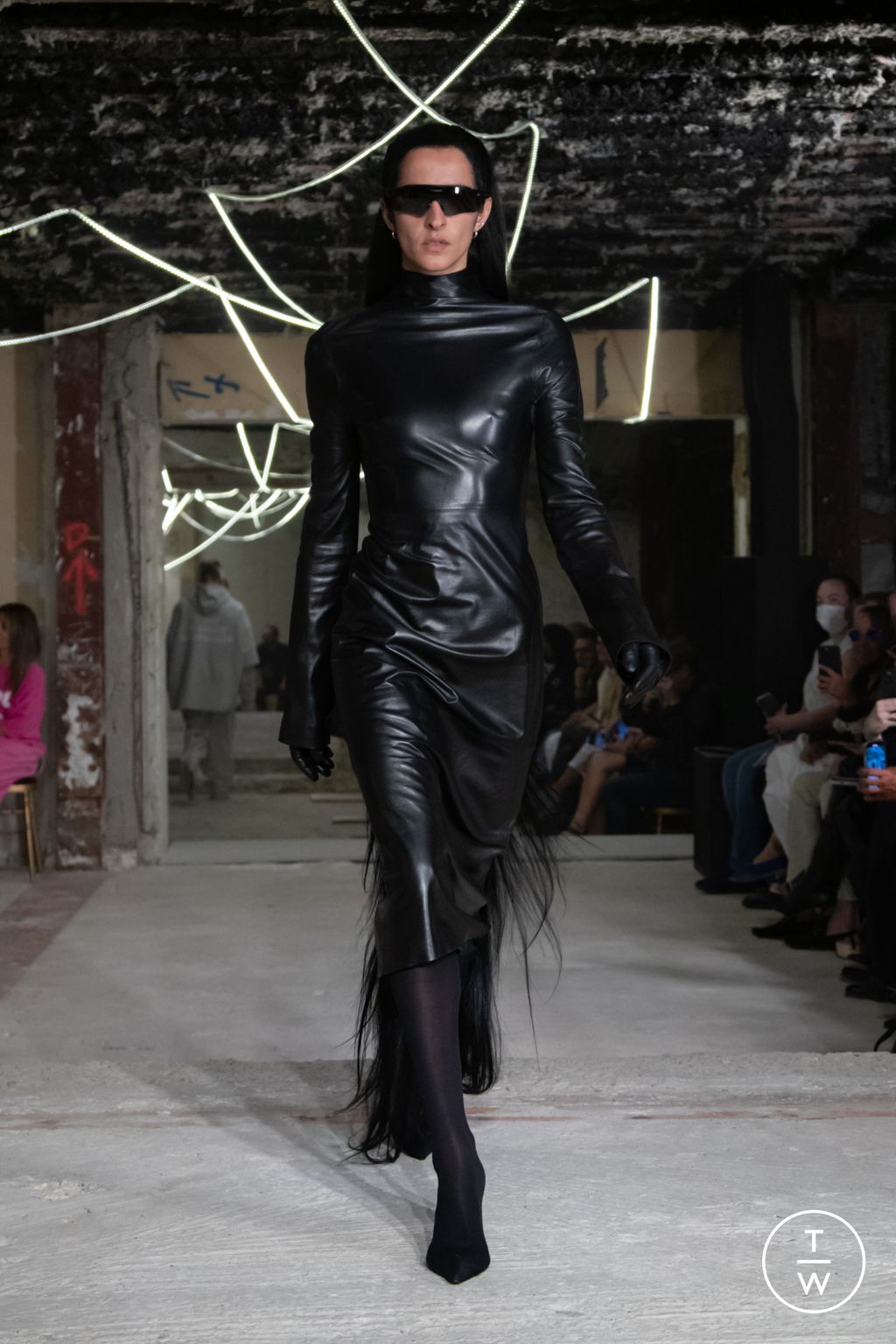 Fashion Week Paris Spring/Summer 2023 look 29 from the VETEMENTS collection womenswear
