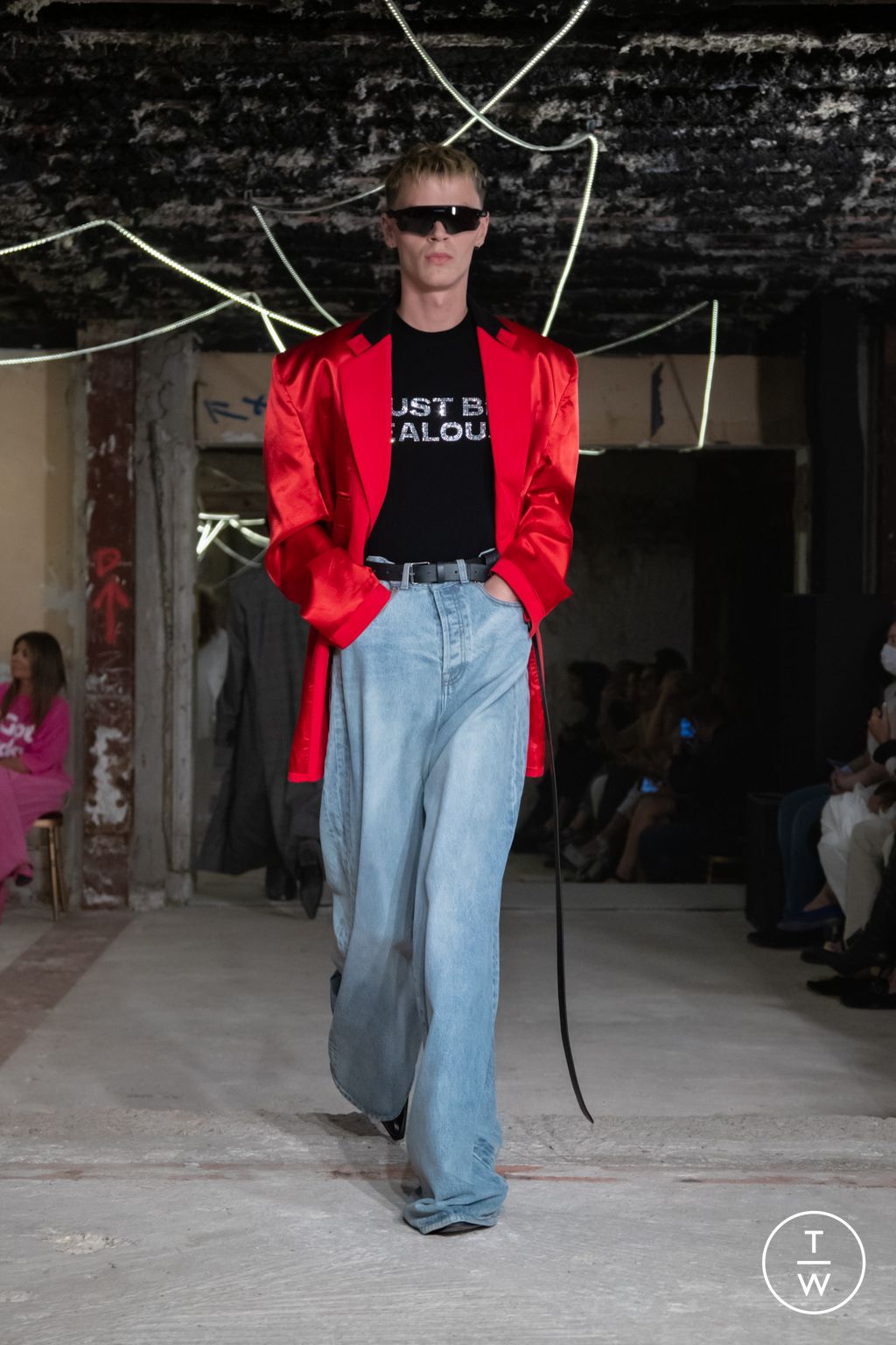 Fashion Week Paris Spring/Summer 2023 look 42 from the VETEMENTS collection womenswear