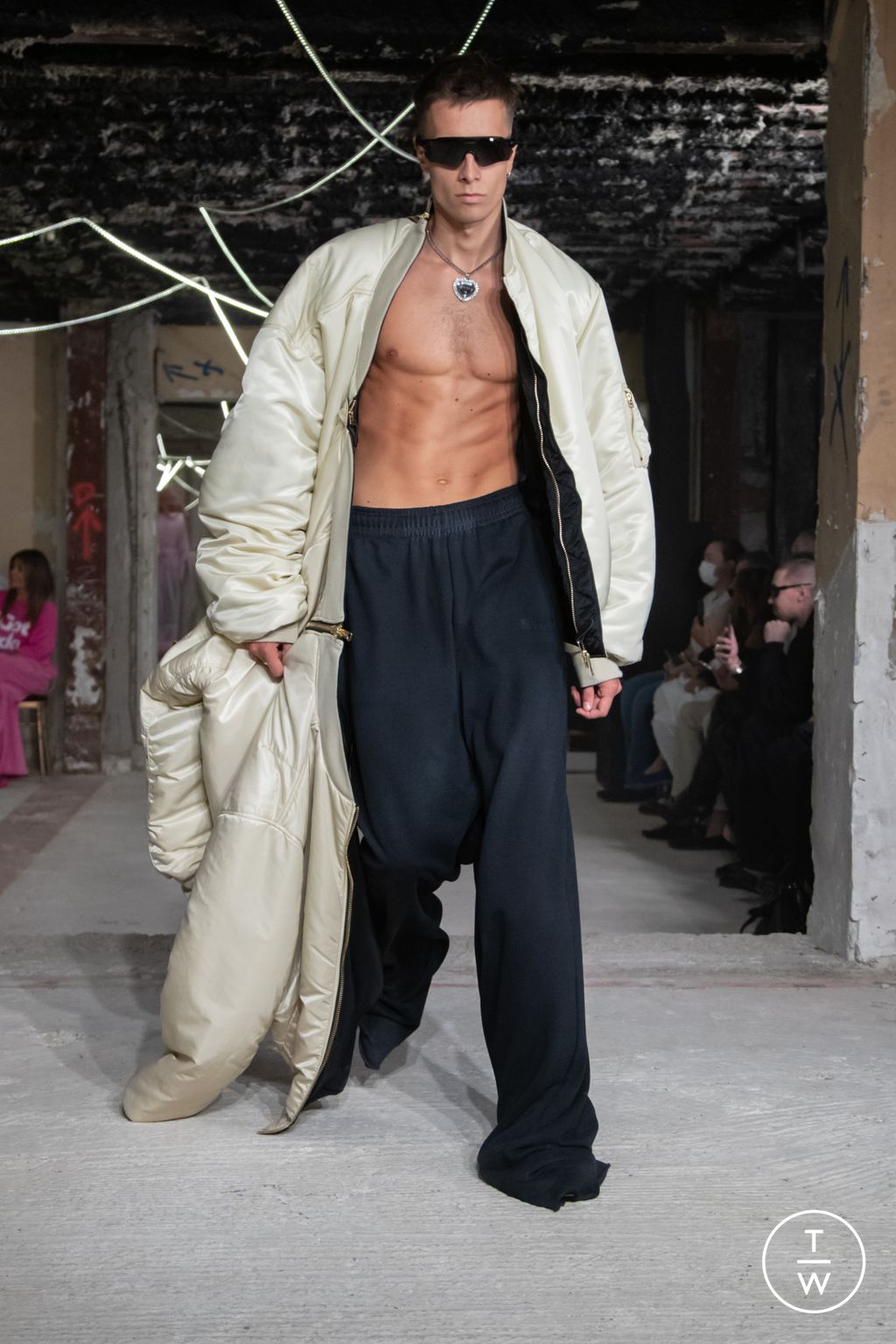 Fashion Week Paris Spring/Summer 2023 look 48 from the VETEMENTS collection womenswear