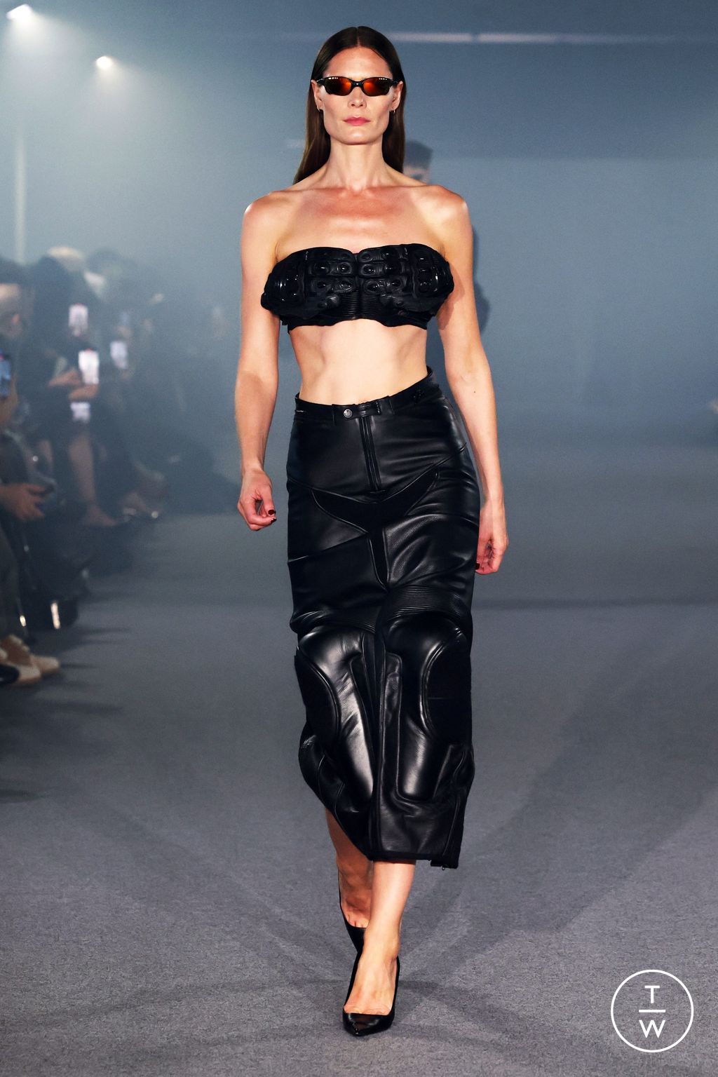 Fashion Week Paris Spring/Summer 2025 look 5 from the VETEMENTS collection womenswear