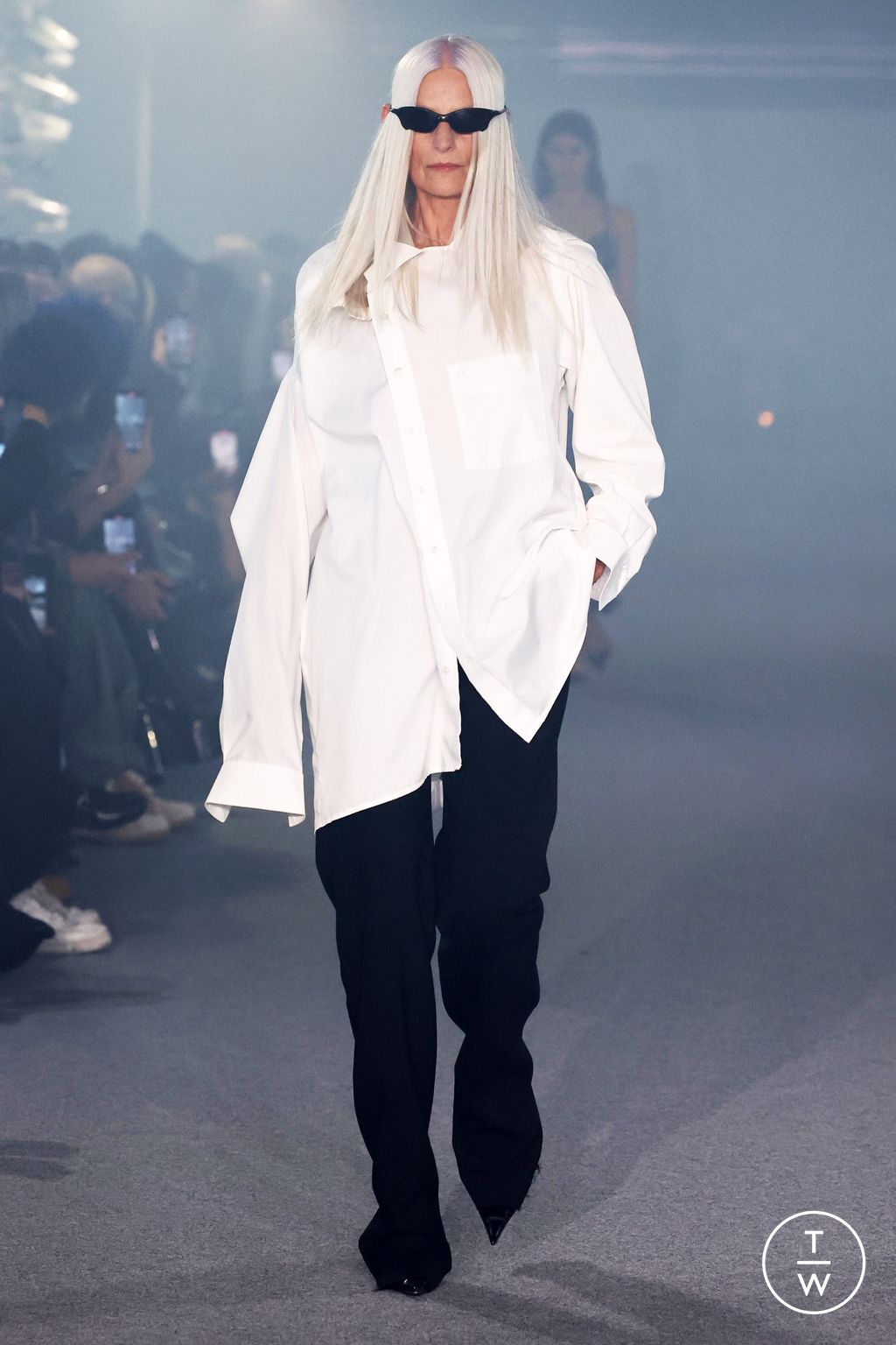 Fashion Week Paris Spring-Summer 2025 look 9 from the VETEMENTS collection womenswear