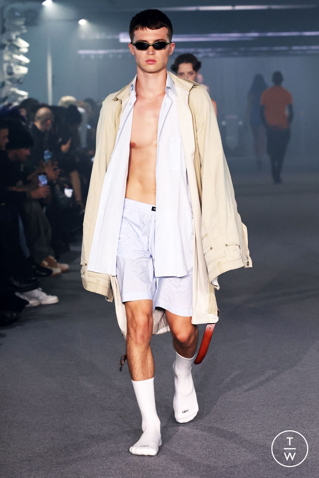 Fashion Week Paris Spring/Summer 2025 look 42 from the VETEMENTS collection womenswear