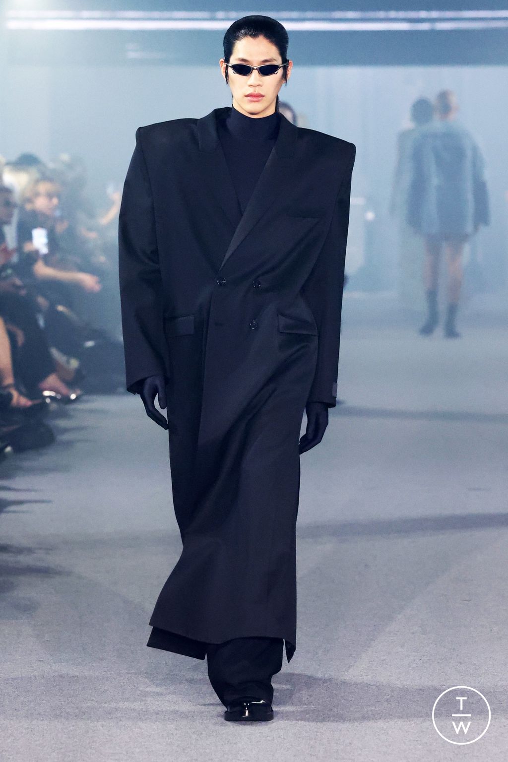 Fashion Week Paris Spring/Summer 2025 look 56 from the VETEMENTS collection womenswear