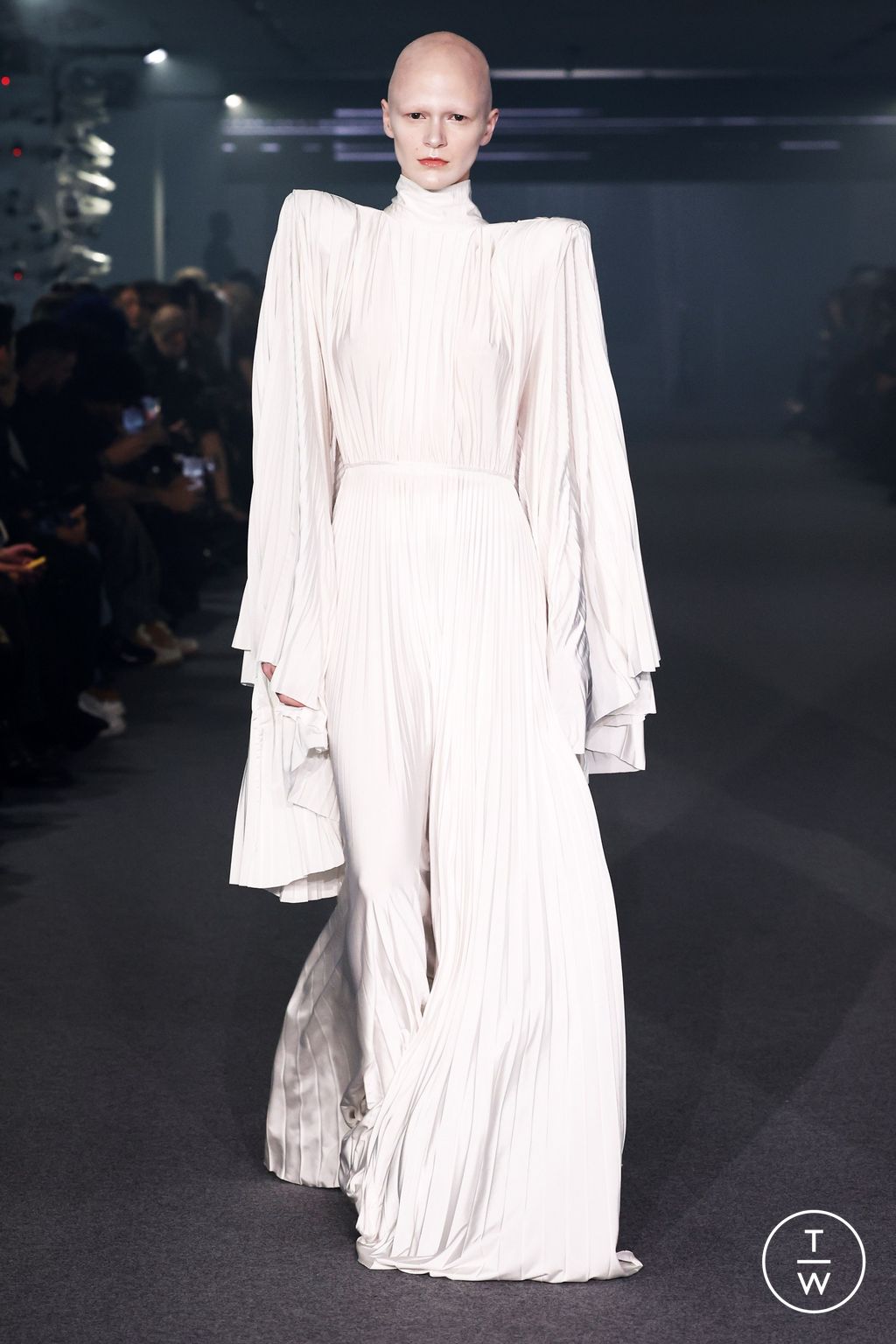 Fashion Week Paris Spring/Summer 2025 look 58 de la collection VETEMENTS womenswear