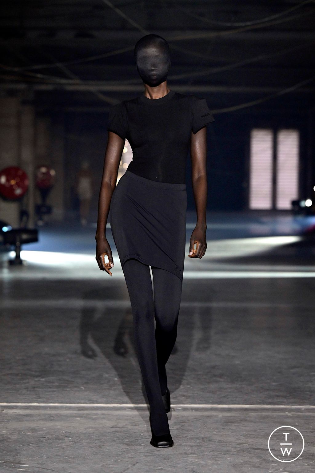 Fashion Week Paris Spring/Summer 2026 look 3 from the VETEMENTS collection womenswear