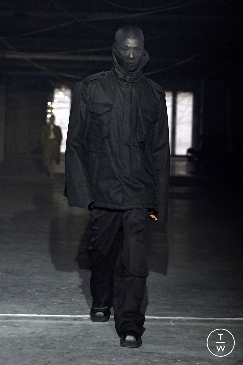 Fashion Week Paris Spring/Summer 2026 look 14 from the VETEMENTS collection womenswear