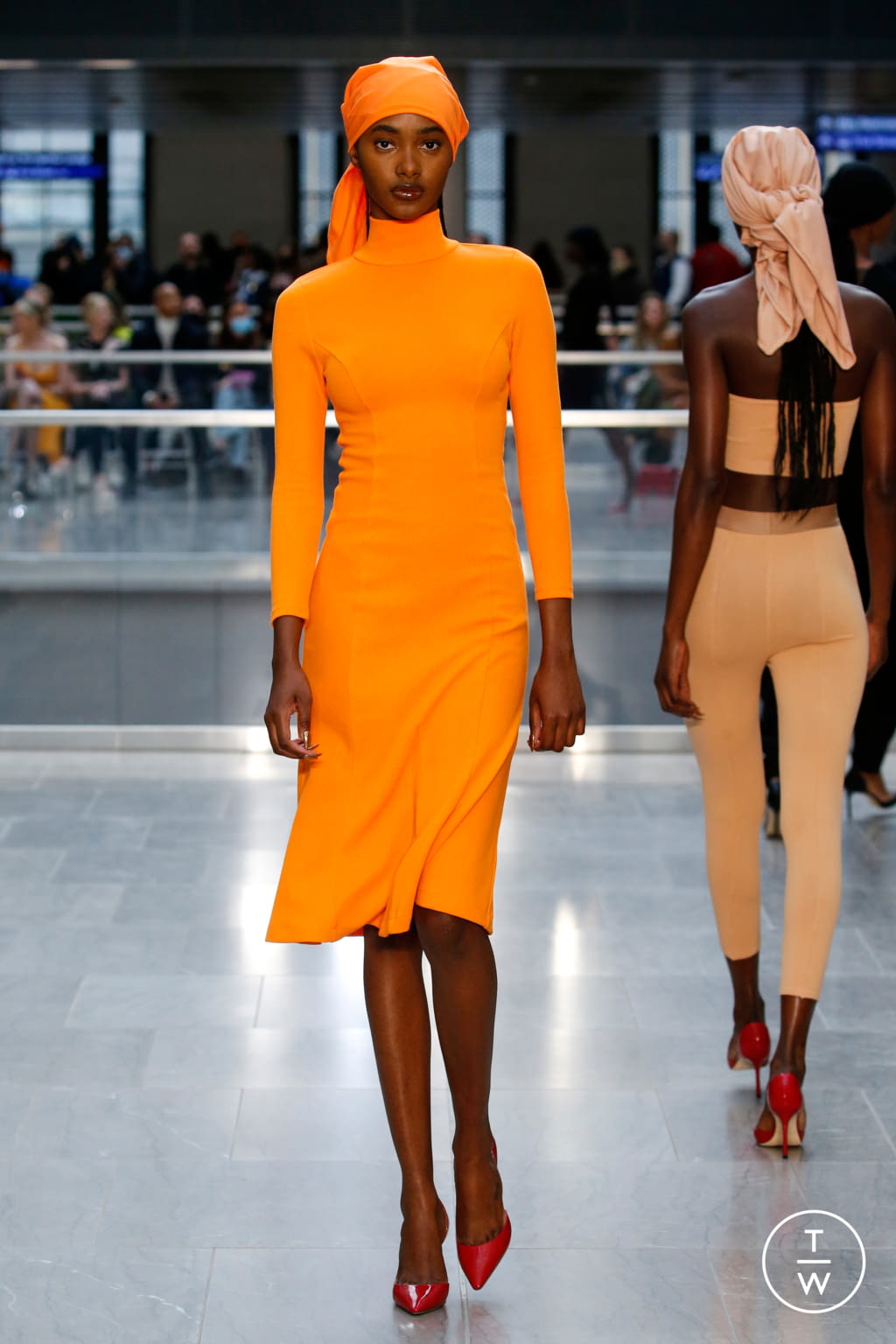 Fashion Week New York Fall/Winter 2022 look 12 from the VICTOR GLEMAUD collection womenswear